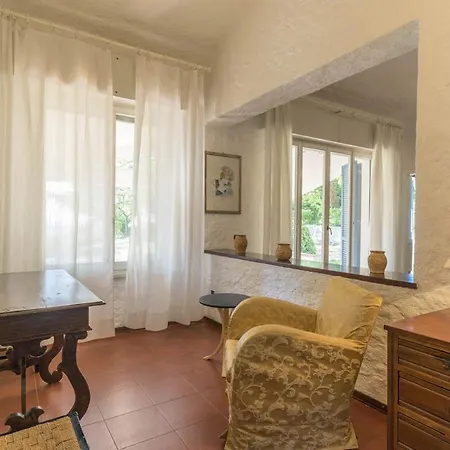 46 - Splendida Singola Al Taunus Con Vista Mare, Ampio Giardino, Inclusa Nel Prezzo *