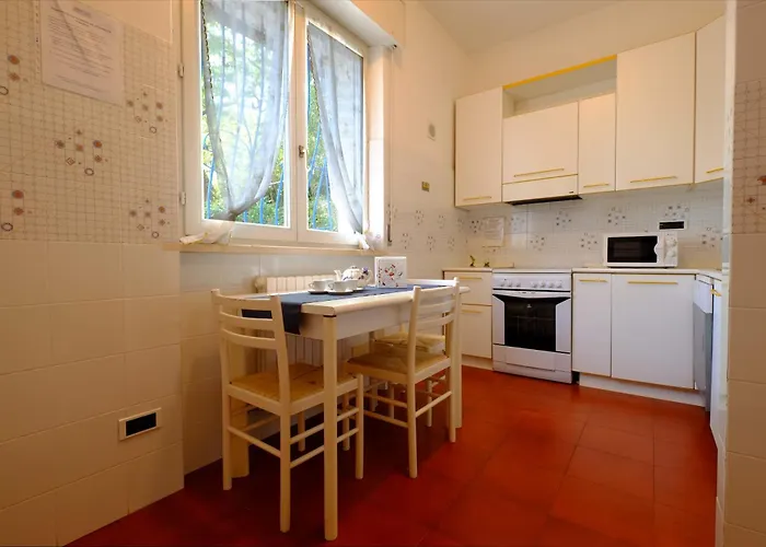 46 - Splendida Singola Al Taunus Con Vista Mare E Ampio Giardino - Inclusa * Numana